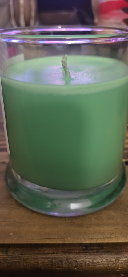 💰 Money Magnet – 12oz Green Money Manifestation Candle with Gold Charm & Prosperity Intention